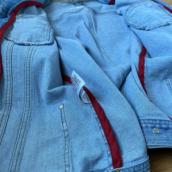 Eddie Bauer Denim Jacket Size Medium - Picture 3 of 4